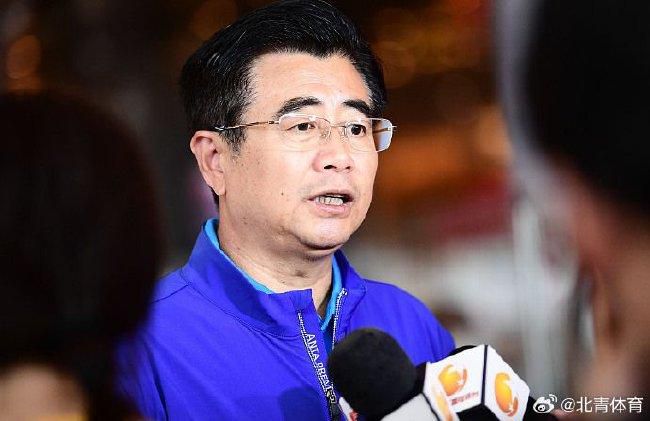 圆滚滚的扔子高清视频播放